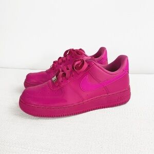 NIKE Airforce 1 Fireberry Pink Sneakers Womens size 7